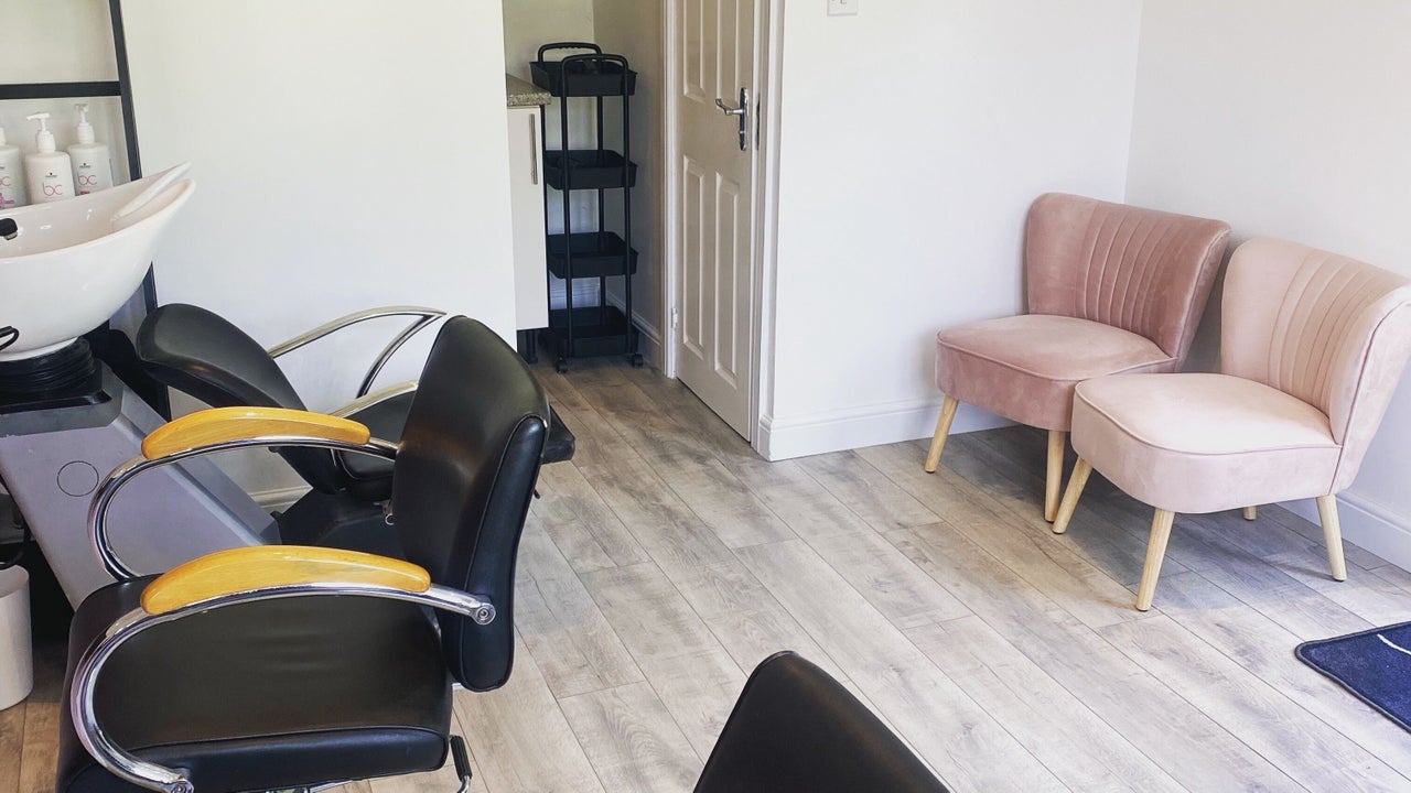 cb4dfbe0-d703-4c71-83f7-cb36ce4f6699-thesalonatno3-gb-england-gloucester-innsworth-fresha-6850074