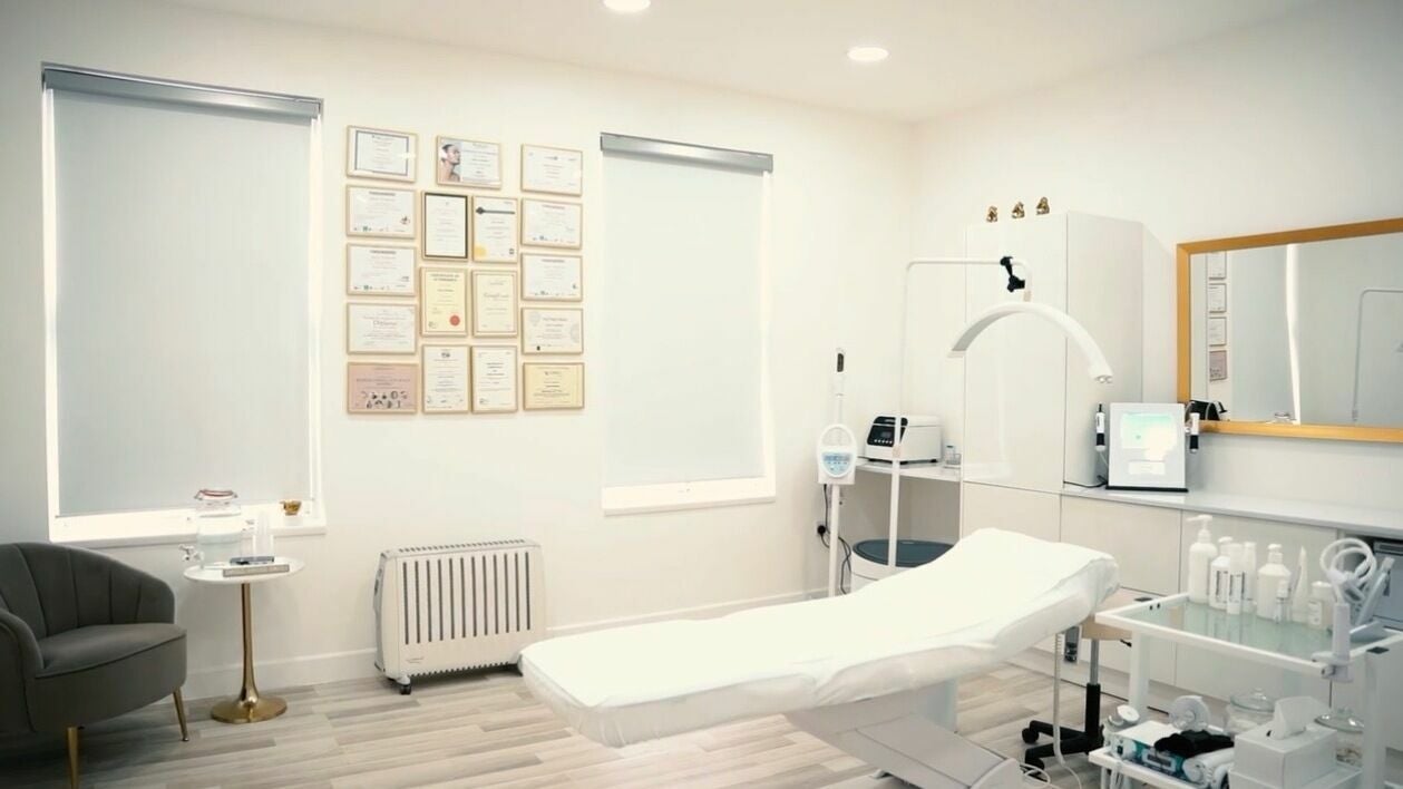 cb93a64d-b162-400d-afb1-98fa3f0fc307-5013710