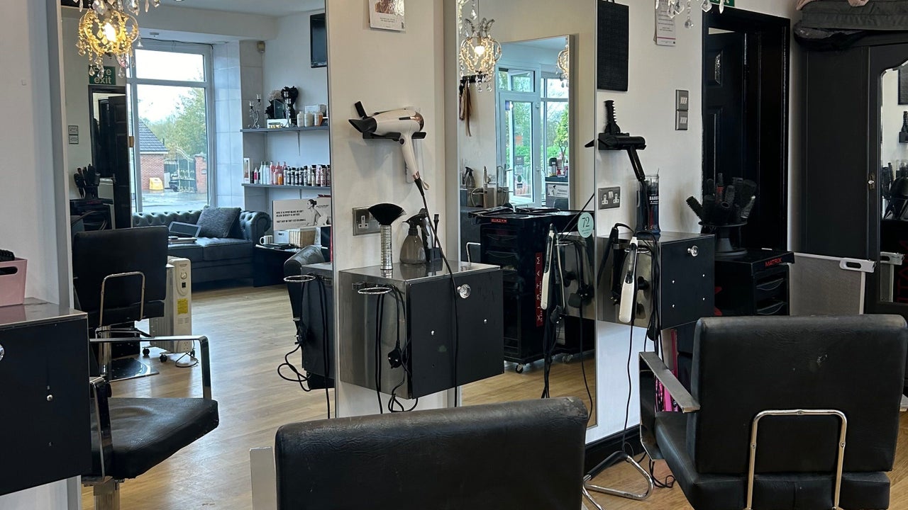 cc353682-eb64-44f8-a3ed-35cff29721ac-thehairroomandbeauty-gb-england-blythebridge-fresha-2950291