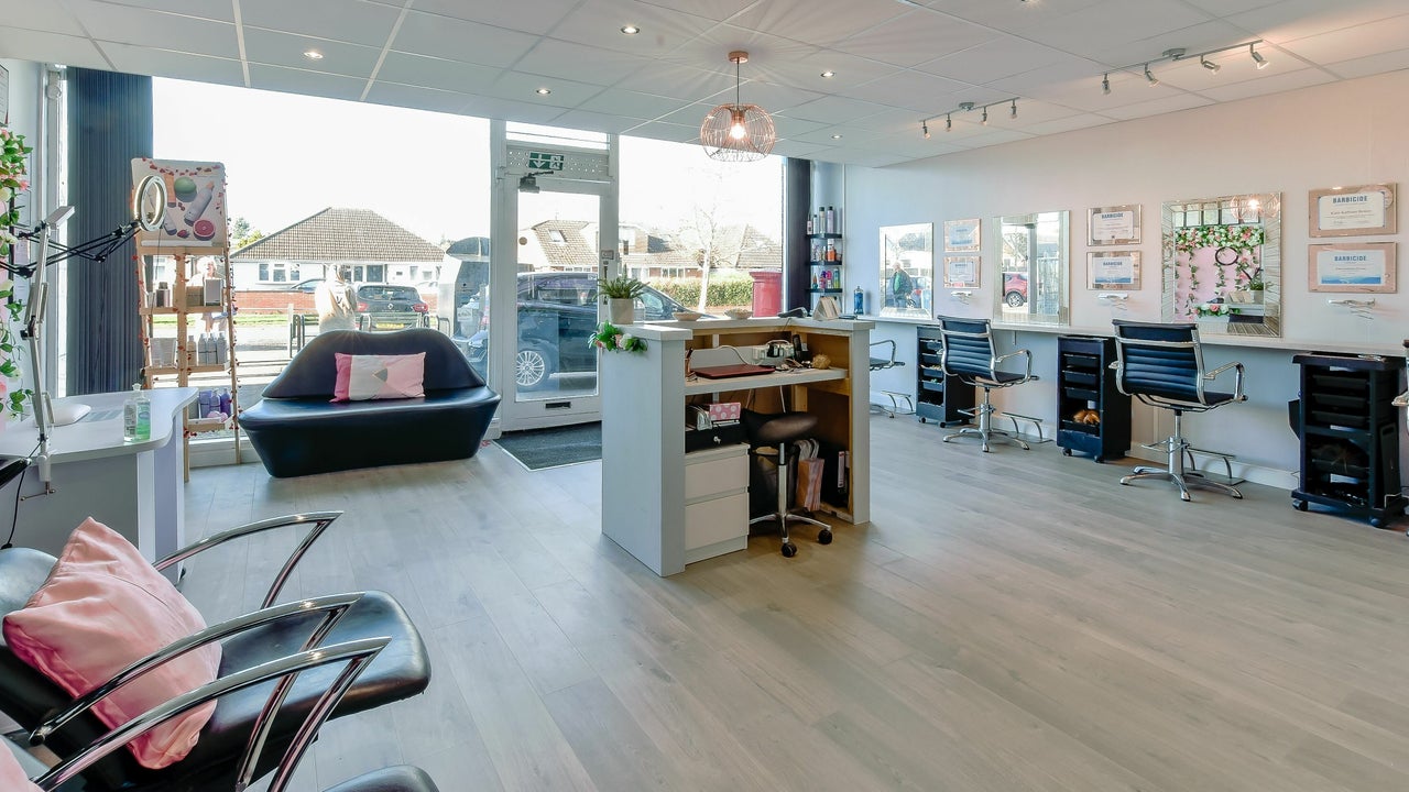 cc4a47d0-8a0b-46e8-a6ca-bb0328bb8a91-diversehairdesign-gb-england-waterlooville-fresha-2564227