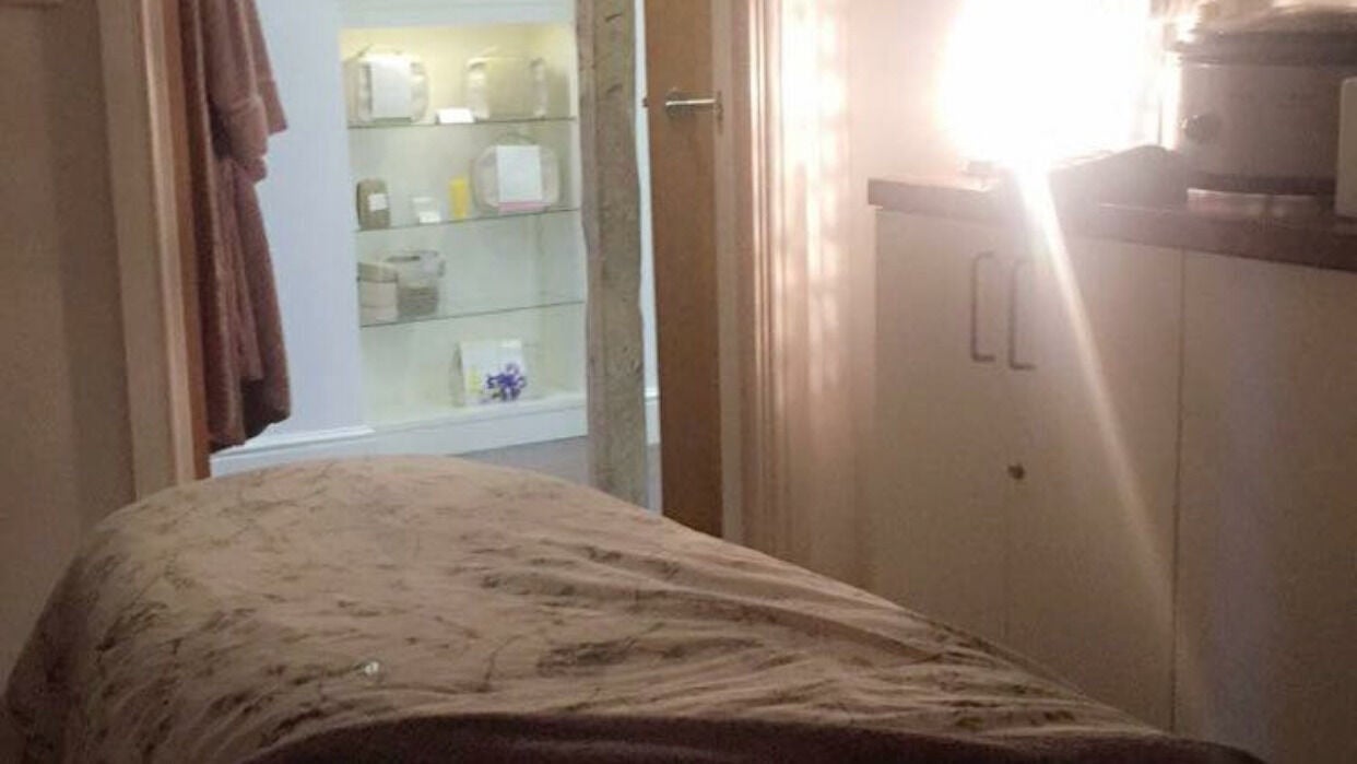 cd02a11f-0262-4f41-bbcf-3ccd94985c48-amylouiseatespriturbanretreat-gb-england-saffronwalden-fresha-3213563