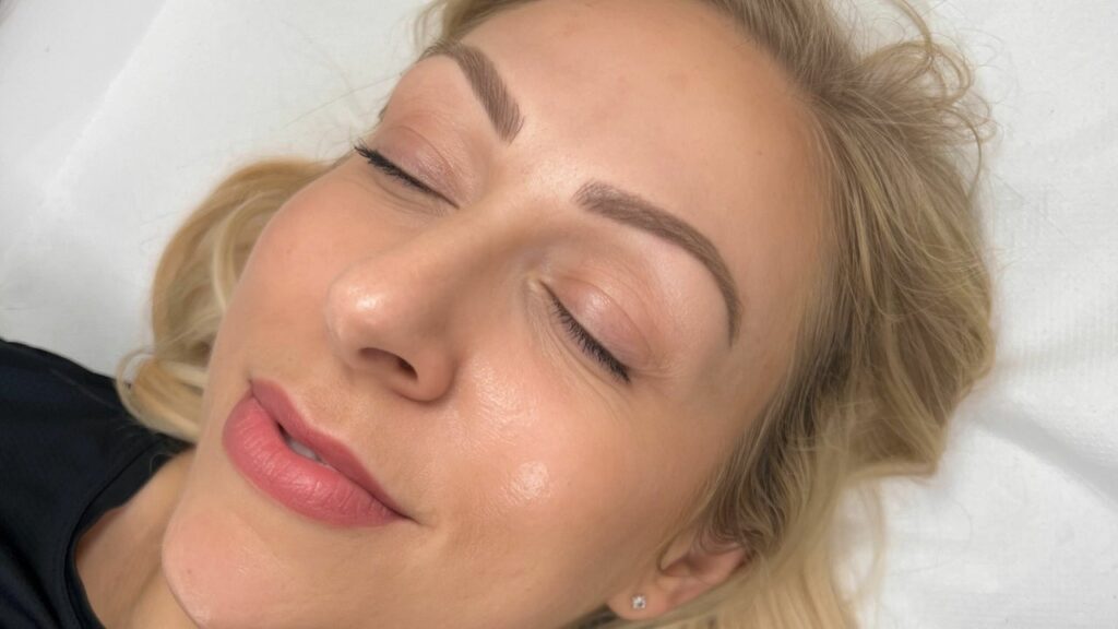 cd165687-dd3e-4f4d-811c-f6d38a3a7bbf-kimlawlorpermanentcosmetics-gb-scotland-livingston-fresha-9545313