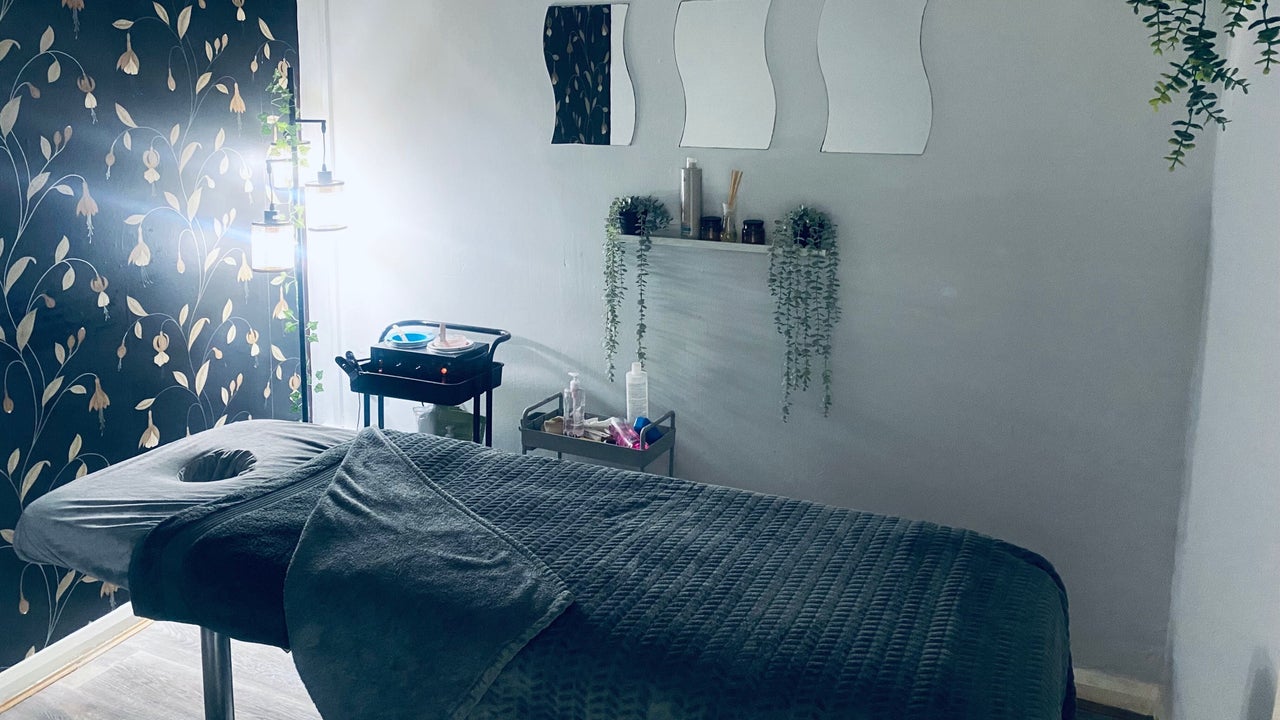 cd4c6090-5599-4b1d-840c-7cfe9400c3a2-headtotoe-gb-england-grassmoor-fresha-5869134