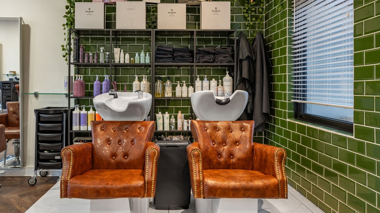 cdd16f52-7808-42f4-ba10-fae5d55c117e-voiehairleyland-gb-england-leyland-fresha-4427945