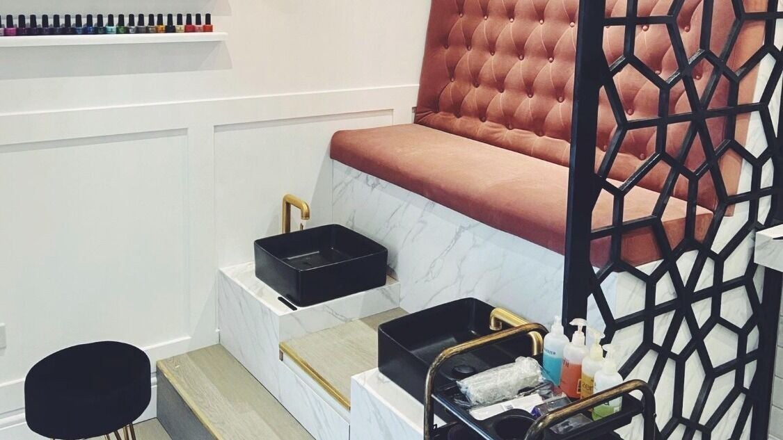 cf3d34b4-6c1f-4b6e-8702-ba283c144826-flawlessfaces-hairbeauty-gb-england-stamford-fresha-1807073