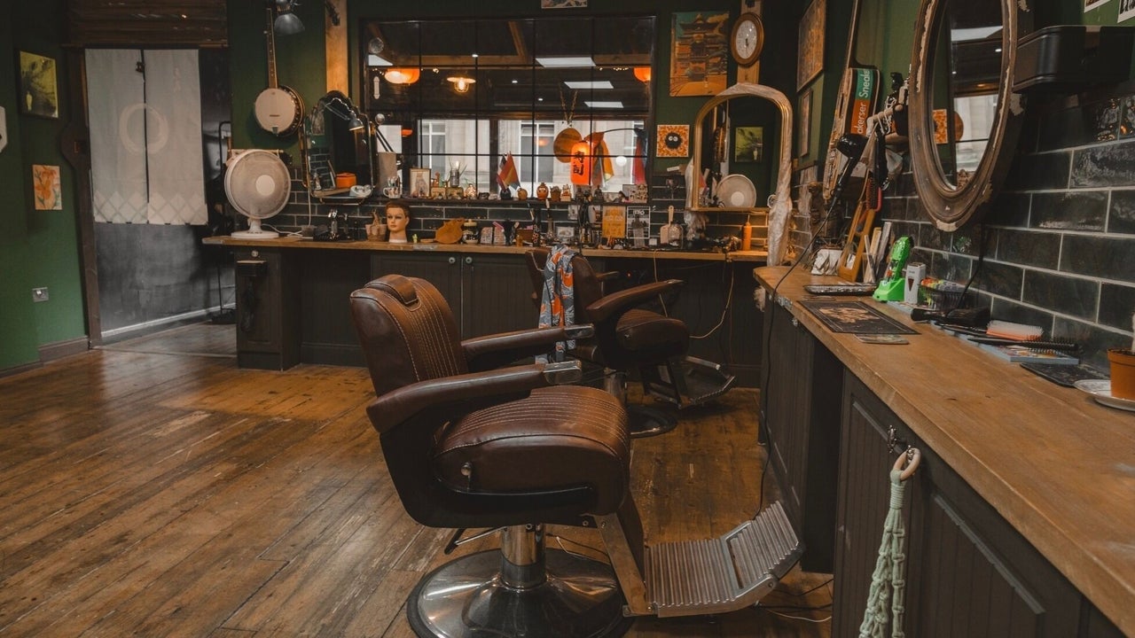 cf4b60f0-eacc-494c-897f-bbe04dc65364-lostfound-gb-england-sheffield-sheffieldcitycentre-fresha-4367484