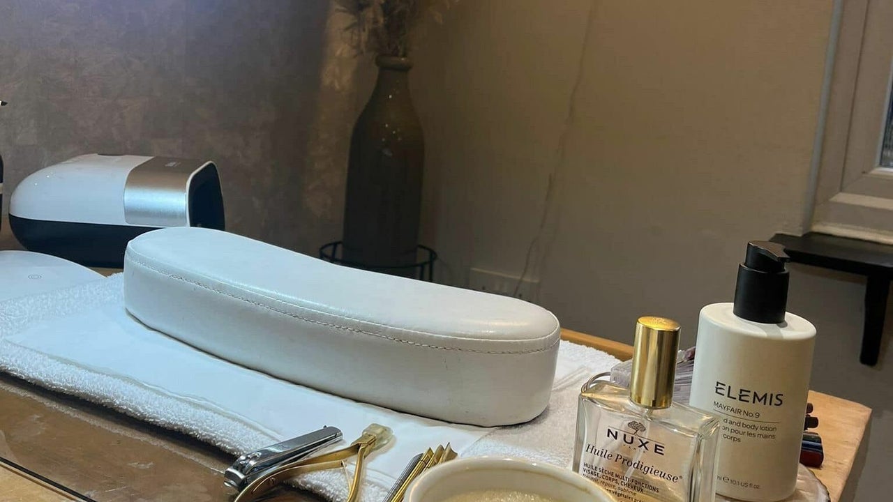 cf6f2a6a-9fd0-4c27-94e4-37077fecc866-adelefayebeautystudio-gb-england-mileoak-fresha-9692358