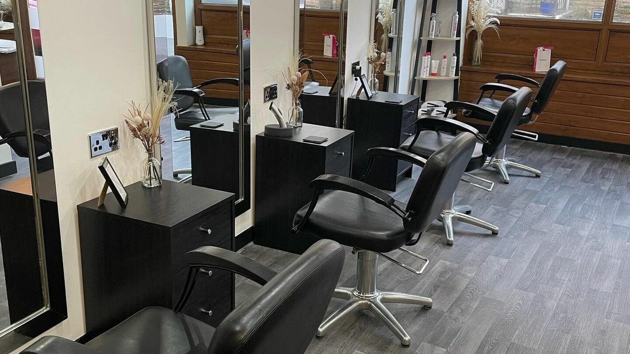 cfed396f-dea5-47cb-a811-20964272a524-palmowskihairdesign-gb-england-wathupondearne-fresha-3769925