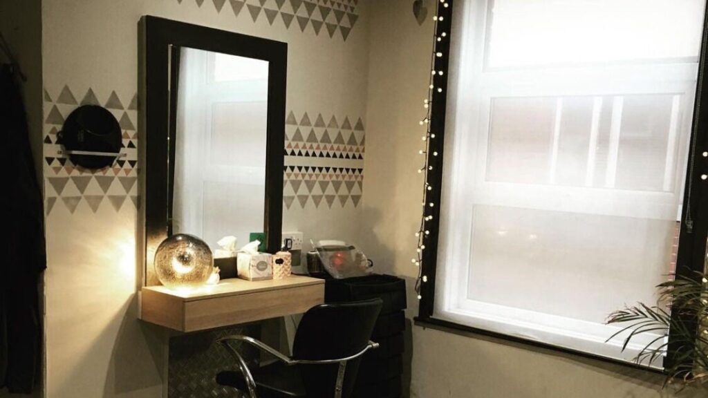 d0229ca6-567d-447a-94f8-348ae06c0c75-blades-gb-england-durrington-fresha-1509671