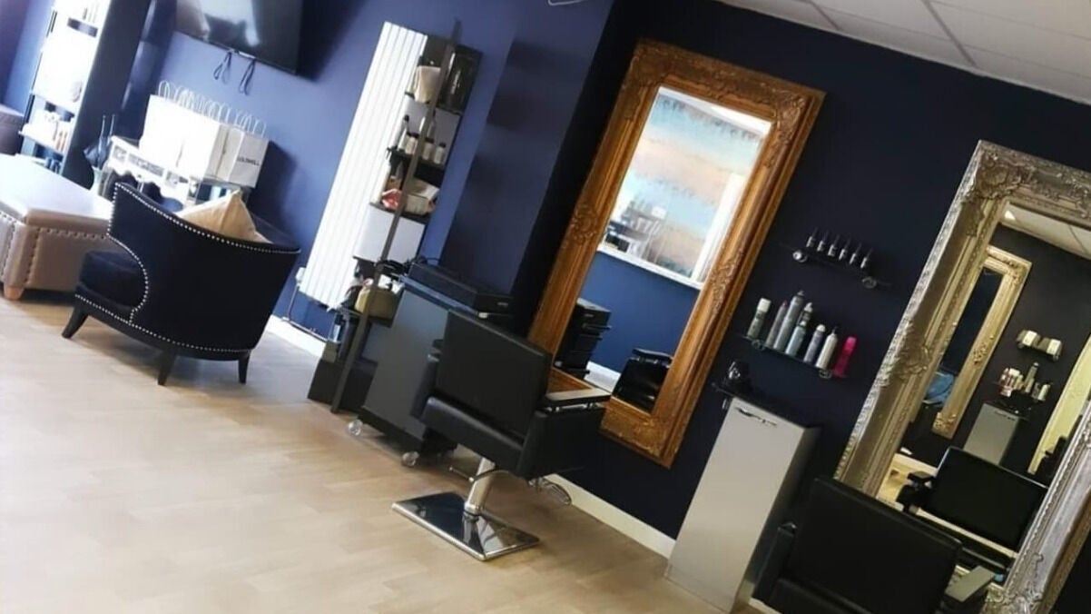 d115e9c1-1c5f-48d3-af33-75cfdb623fc5-bentleybrowncouturehairbeauty-gb-wales-ystradgynlais-fresha-3582379