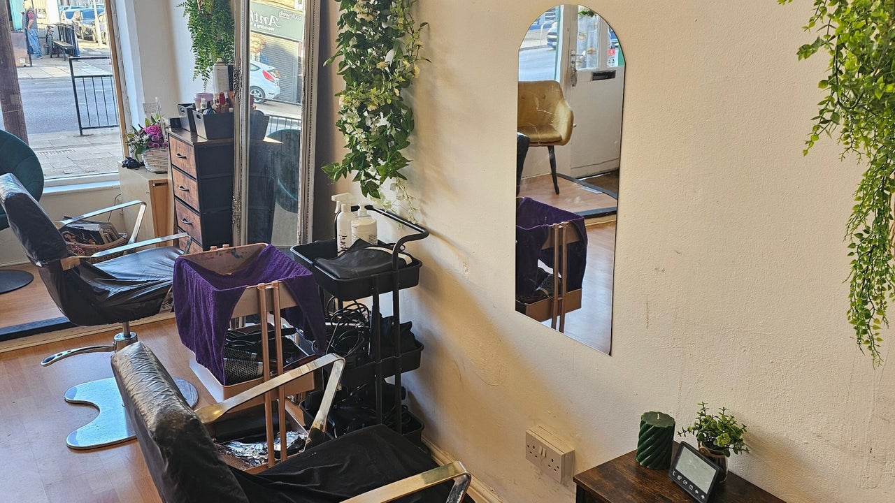 d1d5a306-0934-4137-bd03-e0a067870216-hairfashions-gb-england-hull-gardenvillage-fresha-3967101