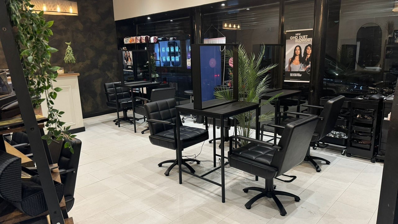 d2643572-dc65-46f5-8904-70d41fb40849-oaksalonhairandbeauty-gb-scotland-hamilton-fresha-3918056