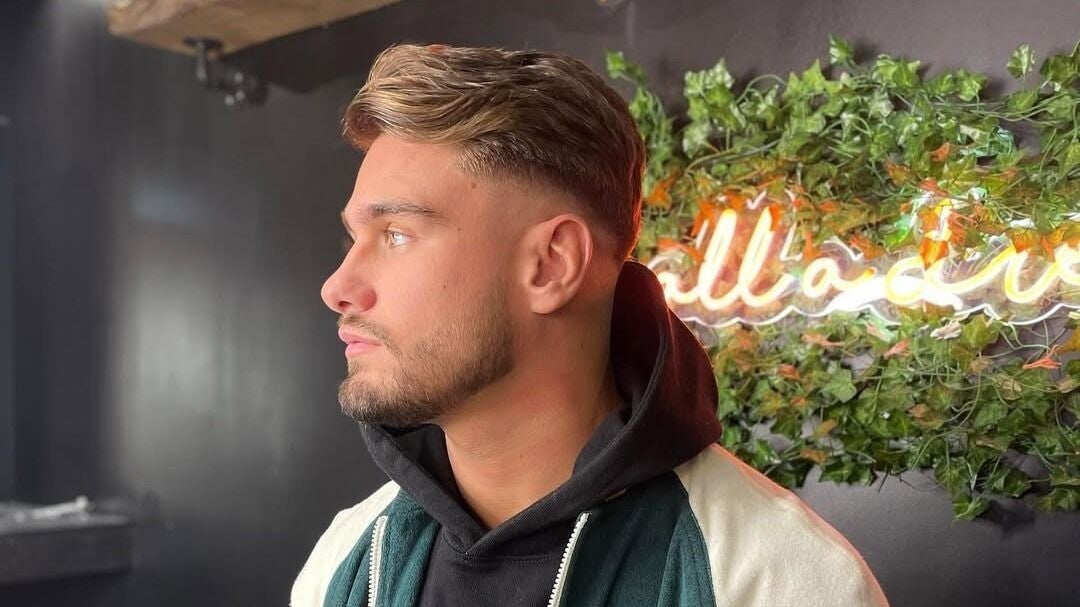 d2d72c29-eb7d-45e1-ac31-f99fb75aae9c-fademastersbarbershale-gb-england-halebarns-fresha-8541589