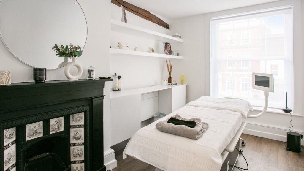 d344786c-3aff-423e-95f5-c2d5bc8ec113-forfacesake-gb-england-highwycombe-bucks-fresha-1164841