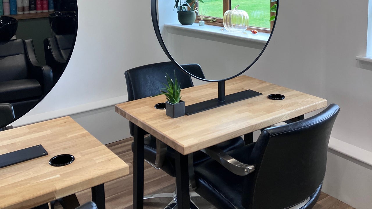 d39edac4-9bf1-4ace-8994-dd2886e05ab2-lisacampbellhairdressing-gb-england-beachampton-fresha-1619848