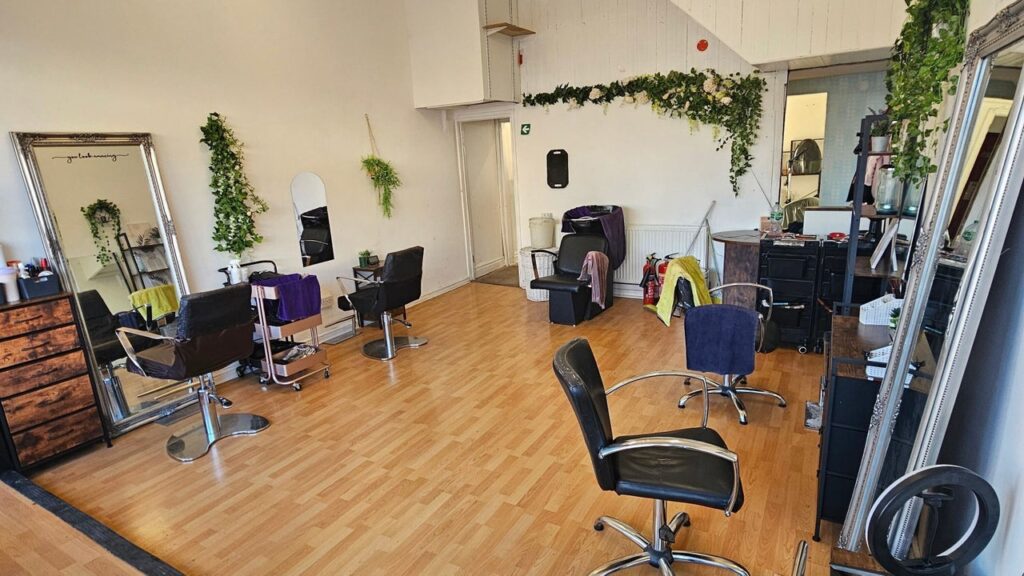 d4df4c1c-0f8f-4be7-a69c-0db9051beaae-hairfashions-gb-england-hull-gardenvillage-fresha-5413325