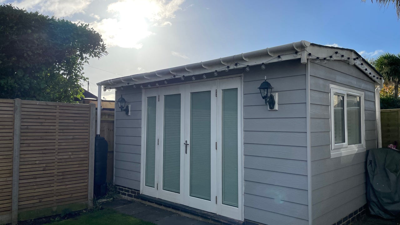 d507c52d-2f18-45ba-a444-1b39f1e9e785-efebeauty-gb-england-ferring-fresha-6552550