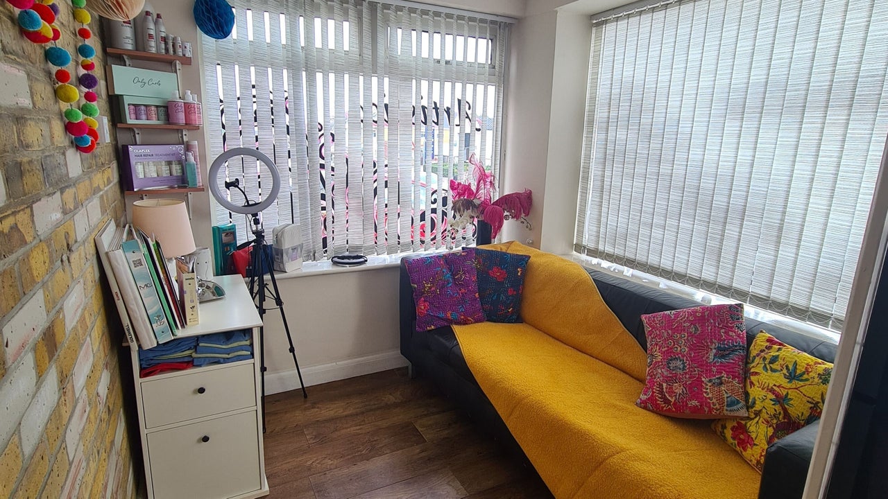 d9024e86-e949-4df9-a0e8-199d778588d5-artistica-gb-england-deal-fresha-2727776