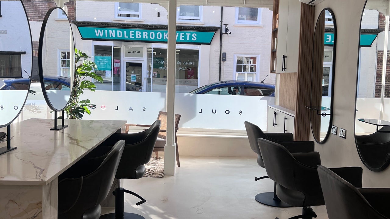 d90ef8ab-d38e-4636-93c9-aa942115c13a-soulsalon-gb-england-bagshot-fresha-4417421