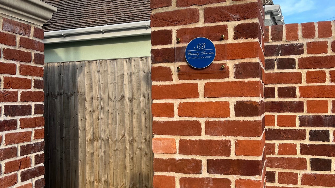 d96f0aa2-1ce8-4278-ba3c-1904fd8a8033-2723547