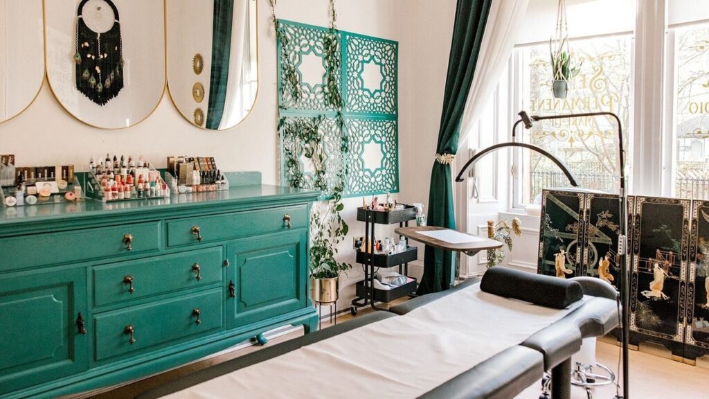 d98c024b-dec6-4fbf-8469-bd3a04d8dc8a-misshighbrowsemi-permanentmake-uplashandbrowstudio-gb-scotland-glasgow-strathbungo-fresha-5161057