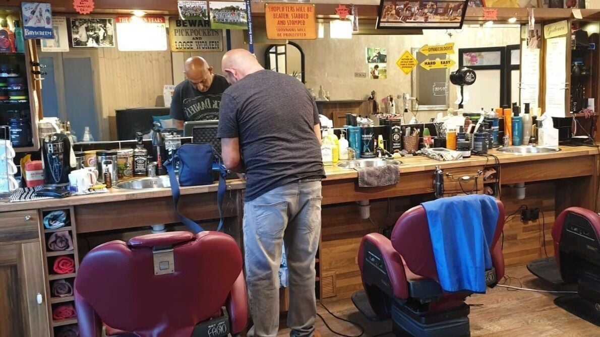 daa79d86-0da8-4290-8adb-0737262a84b0-beardandblowbarbers-gb-england-romford-fresha-9784772