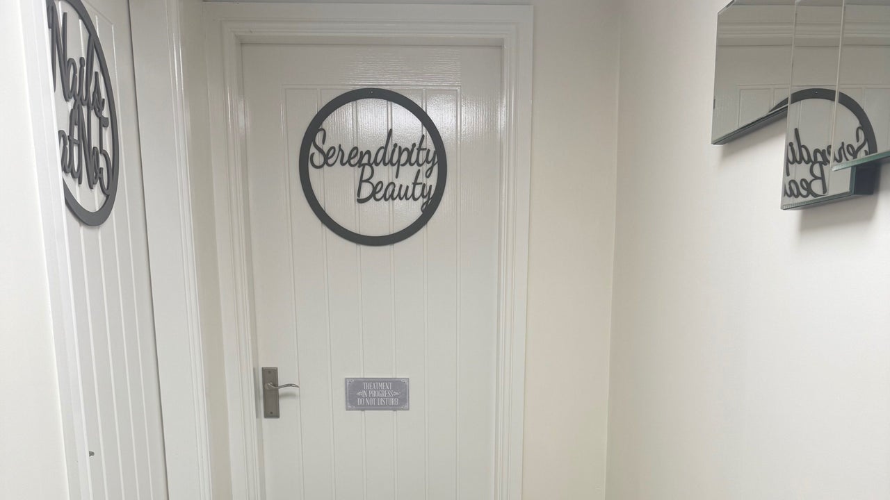 dc1508f8-ae5a-4442-9fcc-919089e75747-serendipitybeauty-gb-douglas-fresha-7067930