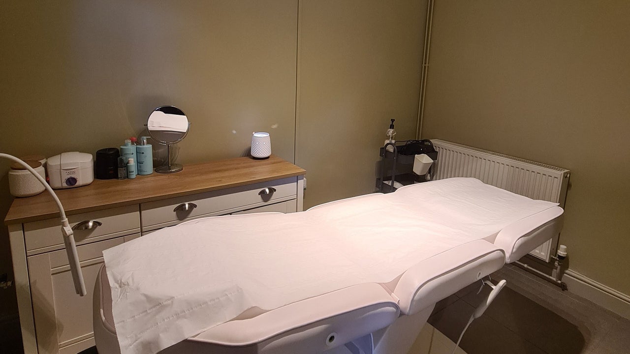 dc5e3519-8454-4278-8854-6f1f52f6b464-rhiannonsbeautybox-gb-england-longmelford-fresha-1268929