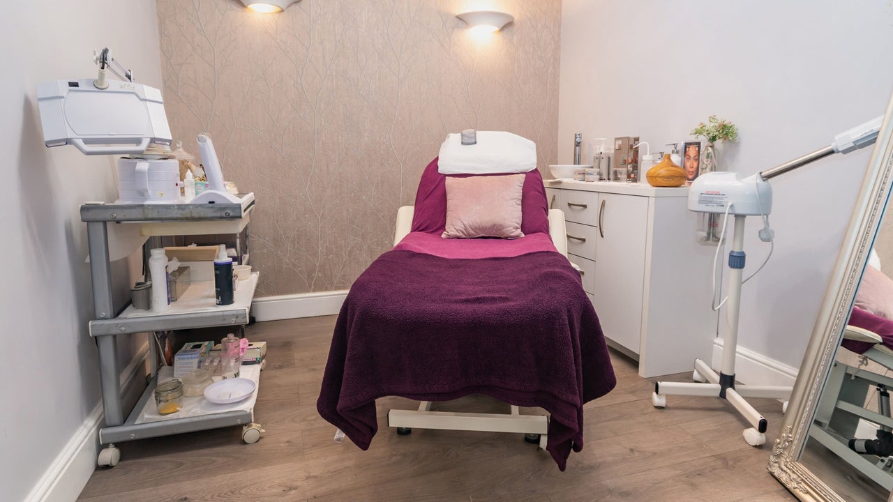 dceeffc6-dd56-432a-8568-cf734f7285bd-effleuragehairandbeautylimited-gb-england-langleymill-fresha-2757710