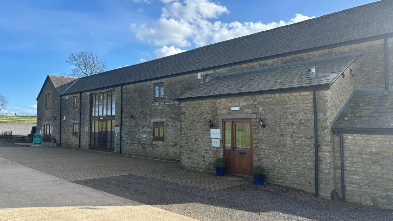 dcf06dc0-2fc9-47c2-aa23-e35534ba5e0f-chiquehairltd-gb-england-greatworthhall-fresha-7606686