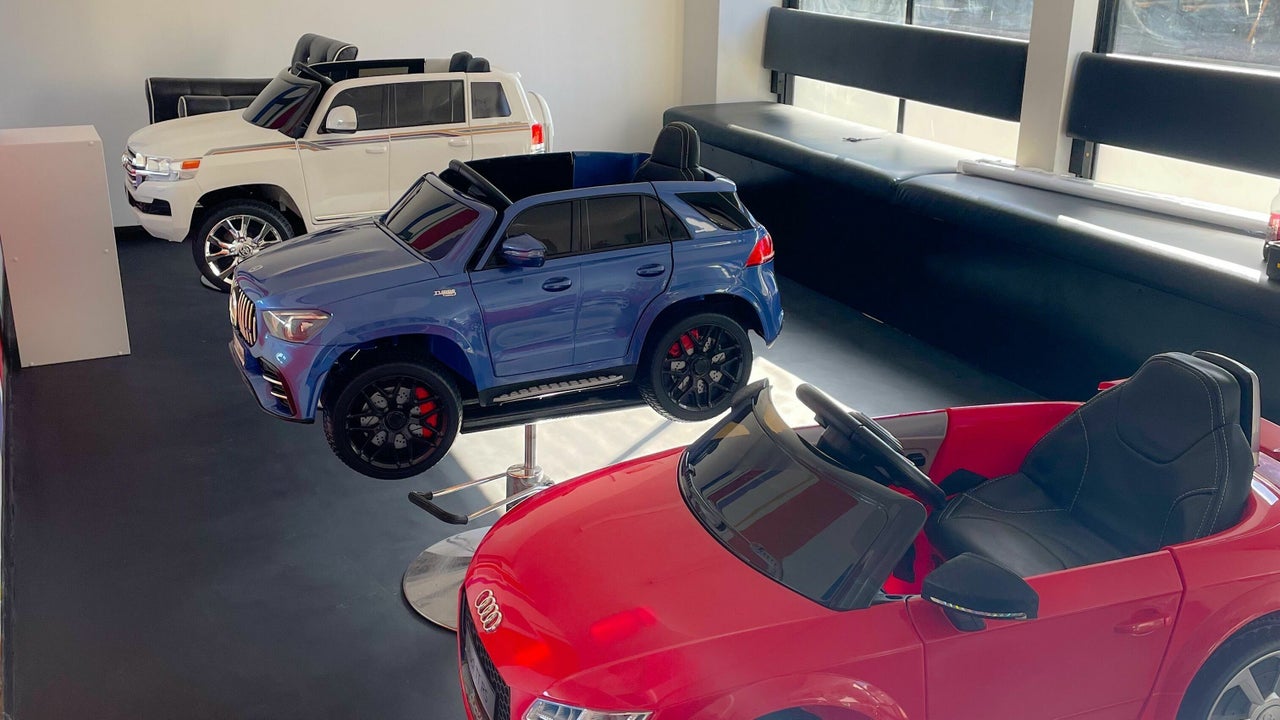 de395a12-8632-4444-8737-c62d38954a49-5627094