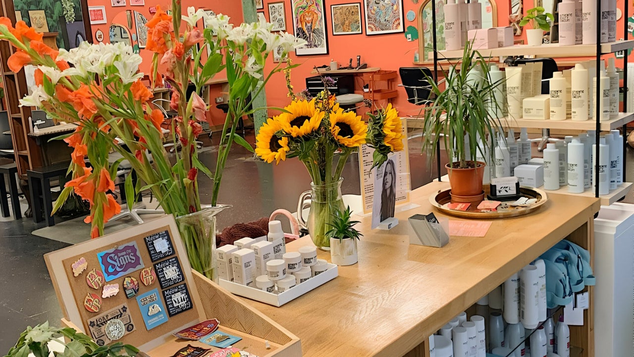 de601bca-e2cf-4414-bd50-2de44fbc7d32-grayssalon-gb-england-leeds-bramley-fresha-7250147