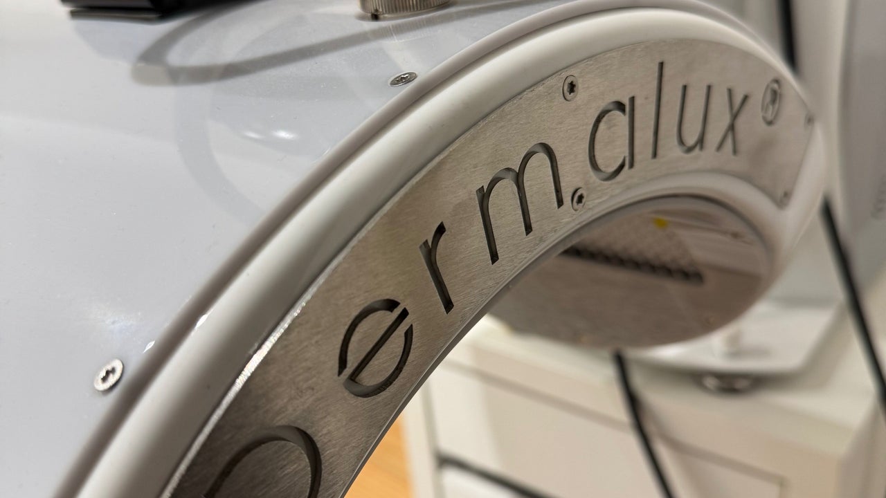 de7d9d33-3055-4803-83fb-f771963bfa87-theface-gb-england-worcester-broomhall-fresha-4173428