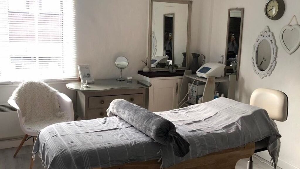 deac83c6-9456-443e-a752-4c71df99782b-enhanced-gb-england-worcester-saintjohns-fresha-1243983