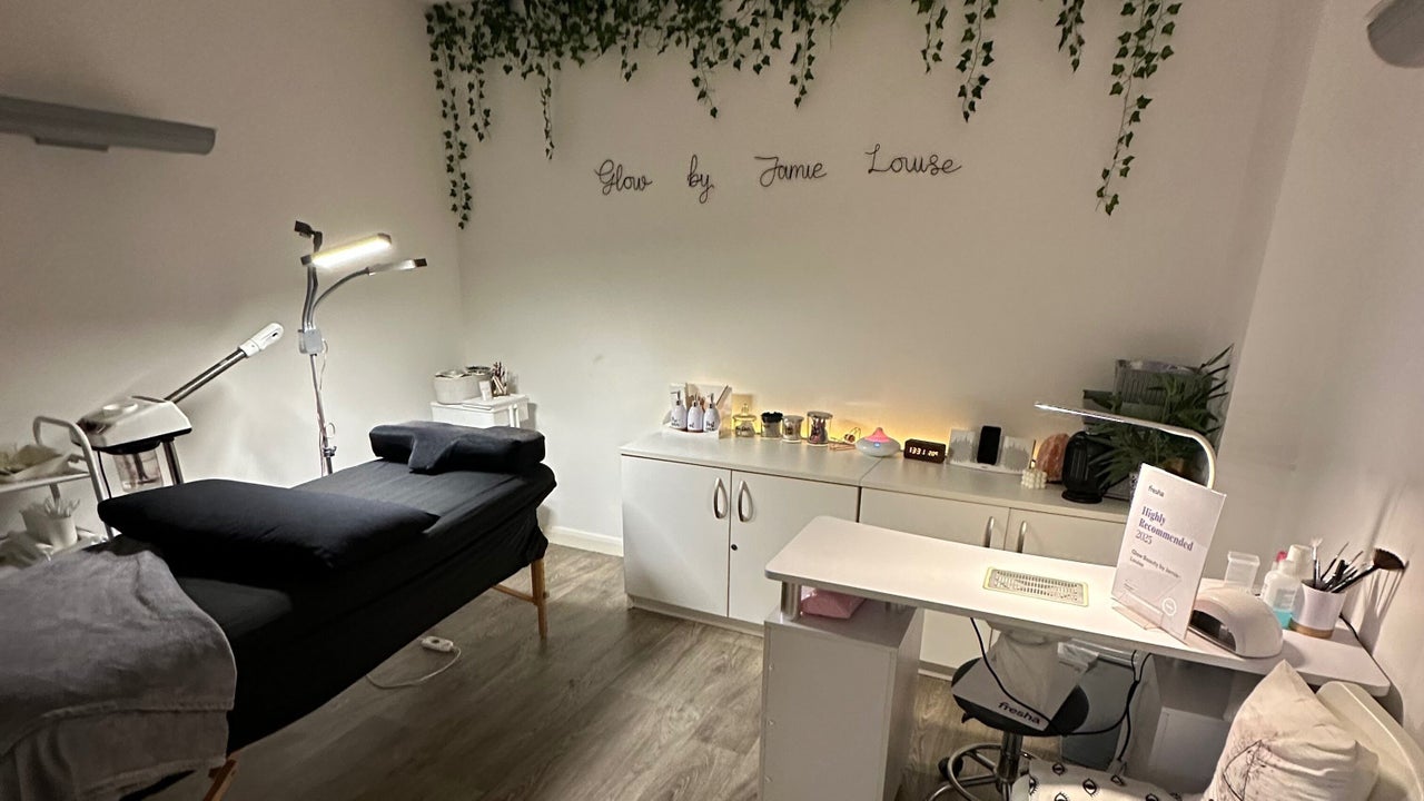 df50ee96-72cb-47ea-ada3-23dd22a4b9e9-glowbeautybyjamie-louise-gb-england-portslade-fresha-2251918