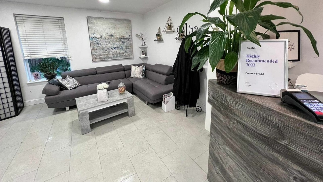 dfa10fb8-05fe-4505-a86e-68dfdb8851f9-preenhaircosmeticsltd-gb-england-warrington-stocktonheath-fresha-7609786