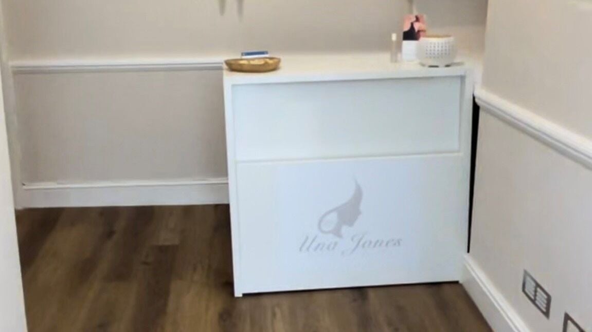 dfa7cb1f-054c-4a70-94fb-07f9c86f3183-unajonesaestheticskinclinic-gb-england-kelvedon-fresha-9721577