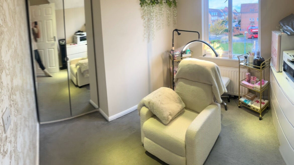 dfbd4304-8142-40ba-ae6d-f9341301de45-charliemaysbeautyroom-gb-england-wallington-fresha-3607486