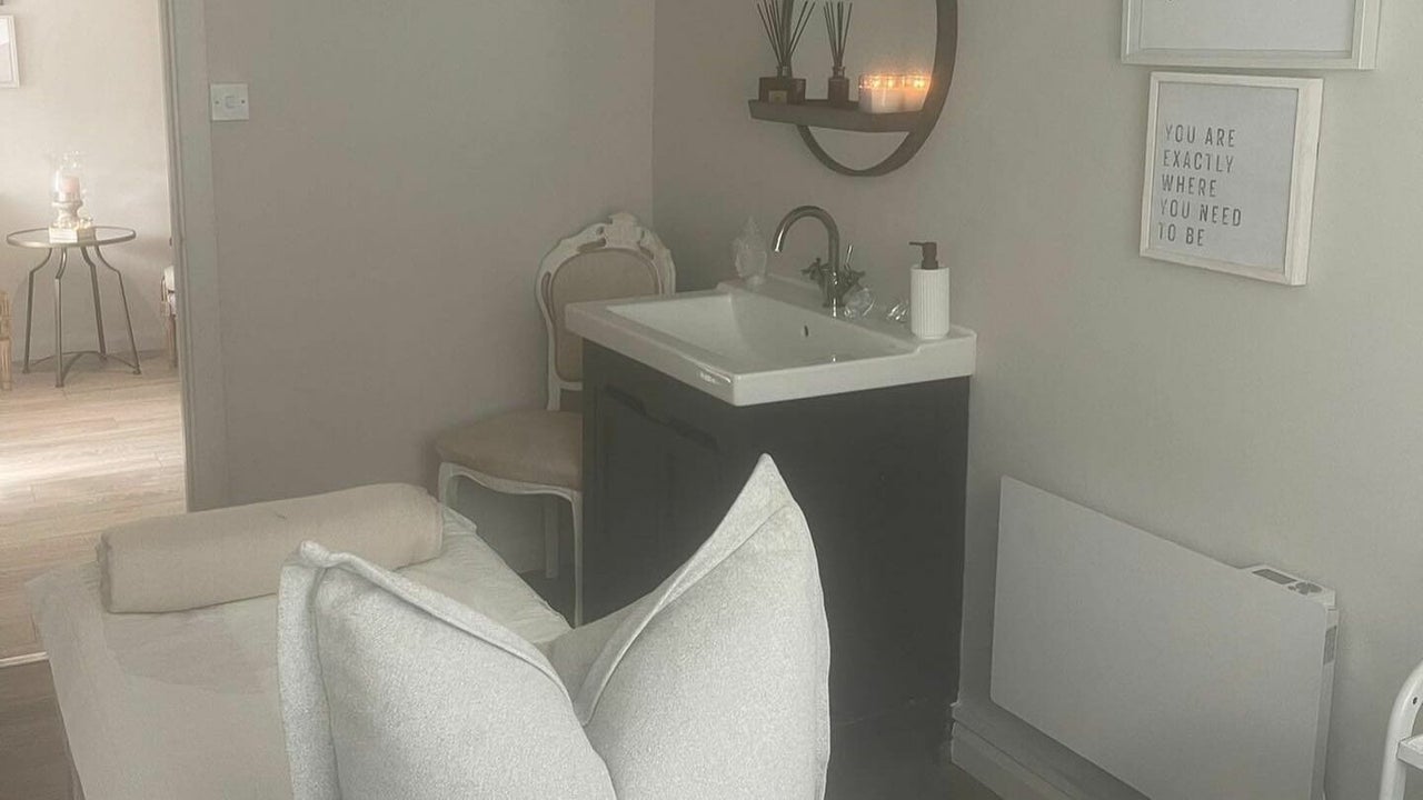 e01521ff-91fb-4463-aeca-e7fa50f9470e-alisonbarkerspmuandbeautyclinic-gb-england-nottingham-nottingham-fresha-1748090