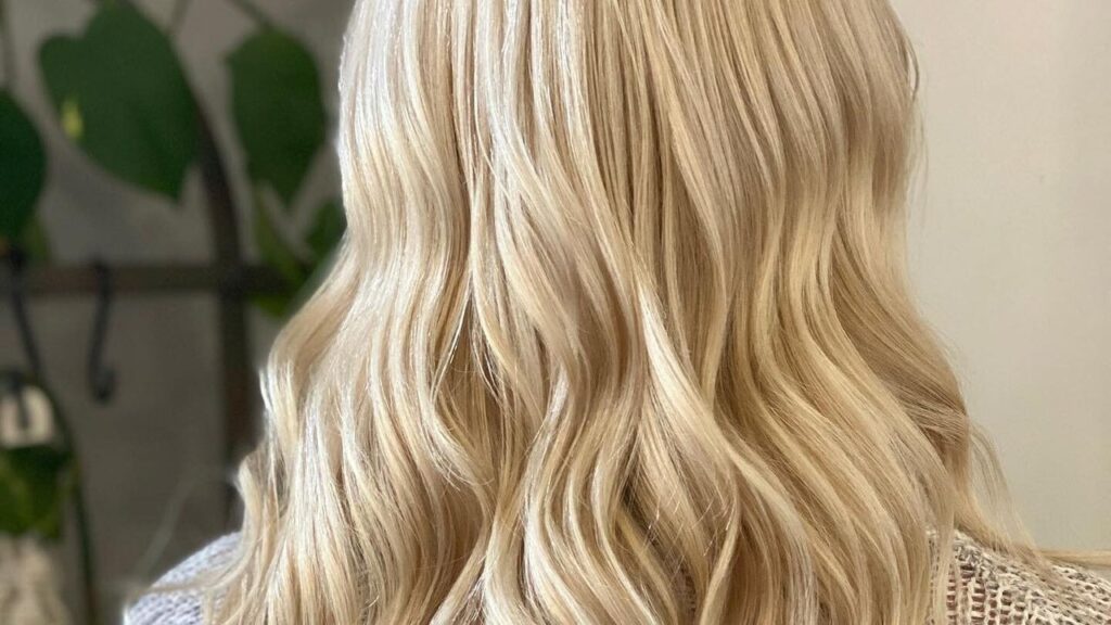 e05772b7-89e5-4877-9069-70af8ed01486-debbiemacinnesatsmokemirrors-gb-scotland-aberdeen-fresha-4540877