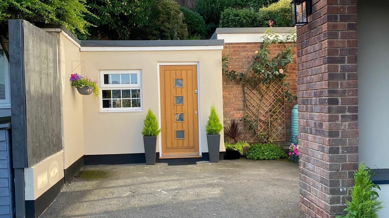 e06acf27-23d6-4cda-a01b-ba2a547f72b0-8032948