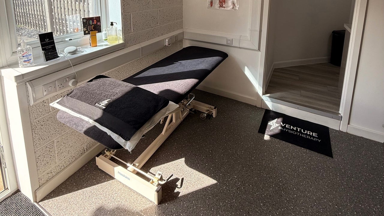 e07dcc11-f0bd-4a88-88b0-944f8be87756-venturephysiotherapy-gb-england-leicester-fresha-5362829