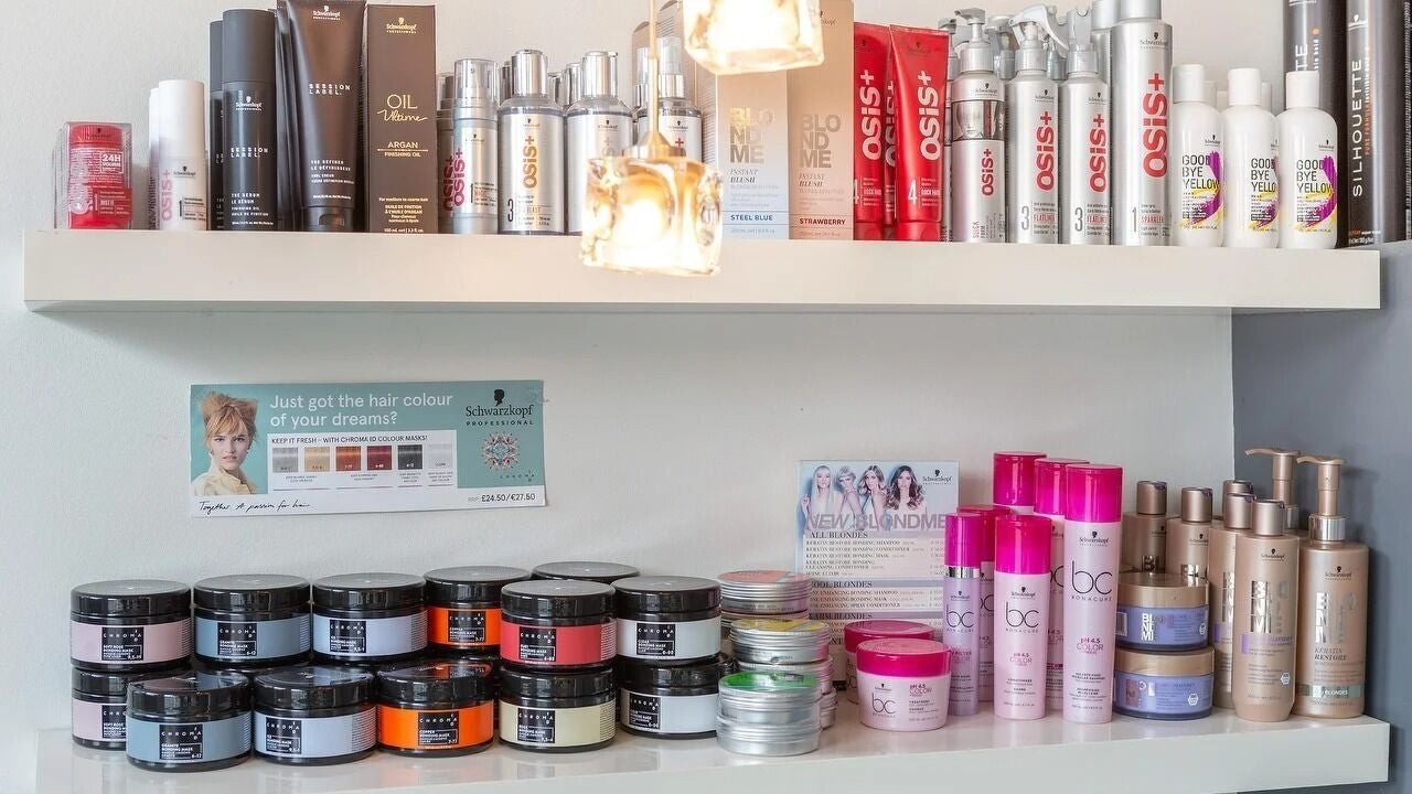 e0a9ffe2-8ee3-4dfa-aaeb-93496e024c95-valenciasalon-gb-england-newcastleupontyne-southgosforth-fresha-4536349