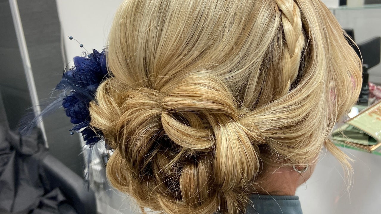 e142db17-a9a1-49a9-acf2-2e6c4d758f81-danielledunnhairstylistextensionists-gb-scotland-motherwell-fresha-2486845