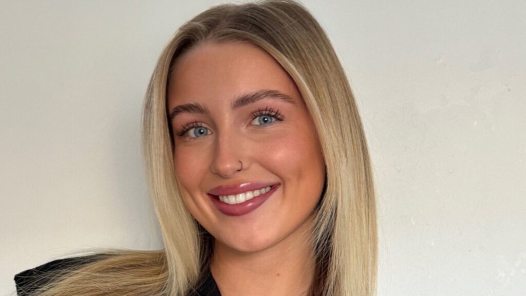 e16c7216-df7c-4c1e-add5-2c7e9008fc3c-refinedbyrhianna-gb-northernireland-bangor-fresha-9303041