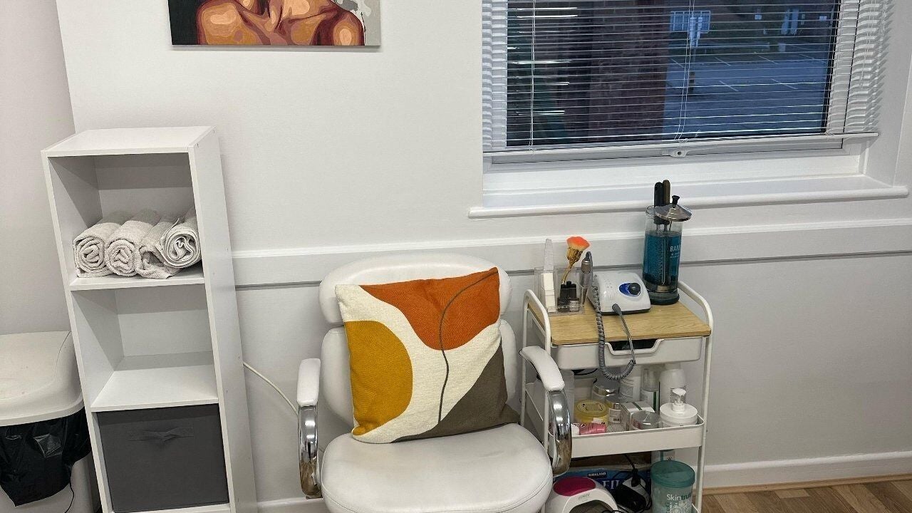 e1d1ac30-562b-4d49-89a8-74dd253b6d12-adrianasbeautyparlour-gb-england-reading-woodley-fresha-3201035