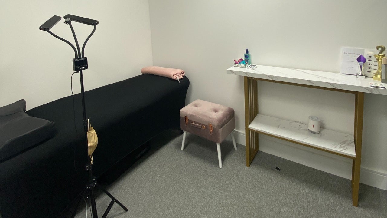 e23df85e-0ebb-4f71-8a90-3a6ad9435f09-blinkpnlash-gb-england-london-fresha-9039148