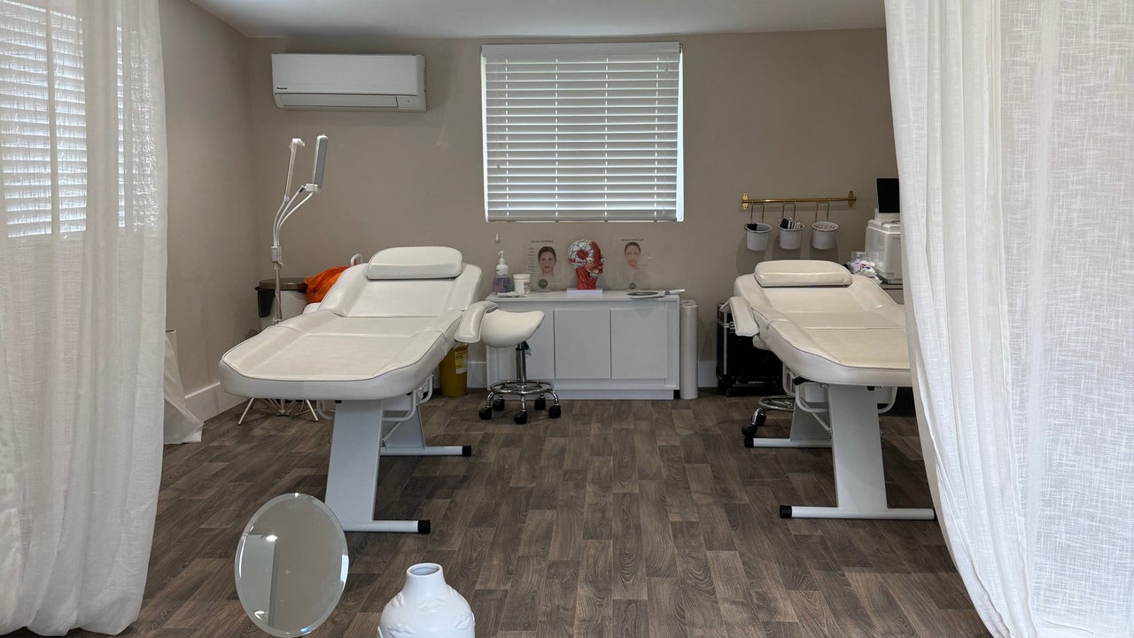 e270d9a2-e9cc-47ba-be09-0262c8b96422-fauxbeauty-treatmentstrainingoxted-gb-england-oxted-fresha-6715014