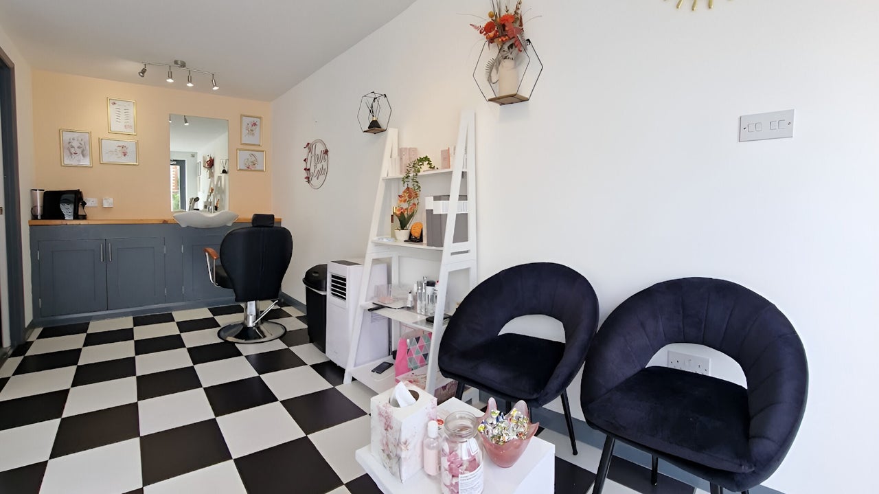 e28ee0dc-11d0-4803-bf4f-e64474d555ce-taniabhangoopermanentmakeup-gb-england-cambridge-fresha-3124918