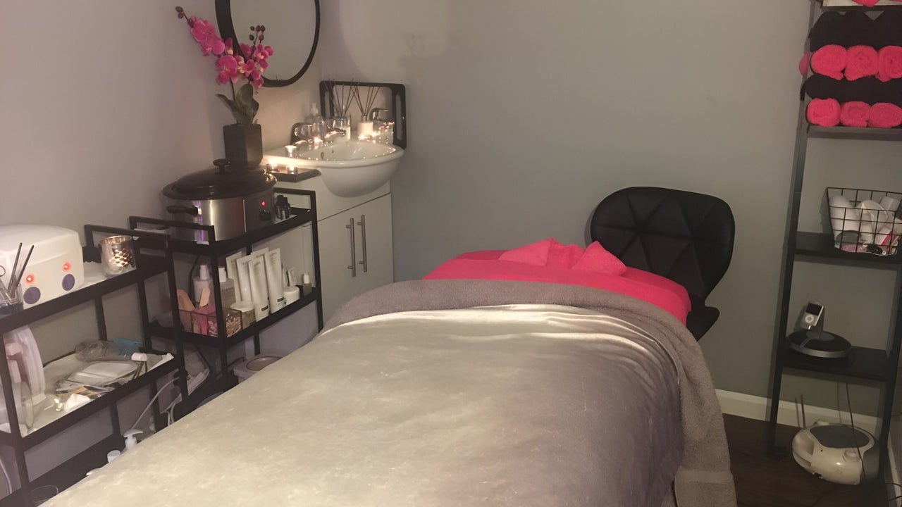 e29d58c0-ef75-42b0-a391-19076c56ee1f-luxlounge373-gb-scotland-aberdeen-cults-fresha-7769013